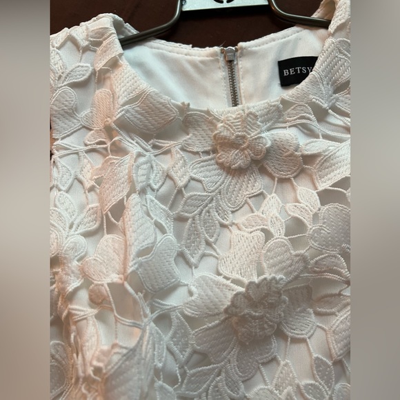 Virgin White Lace Appliqué Dress - Picture 16 of 16